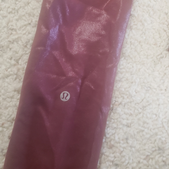 Lululemon leggings size 4 - Picture 2 of 6